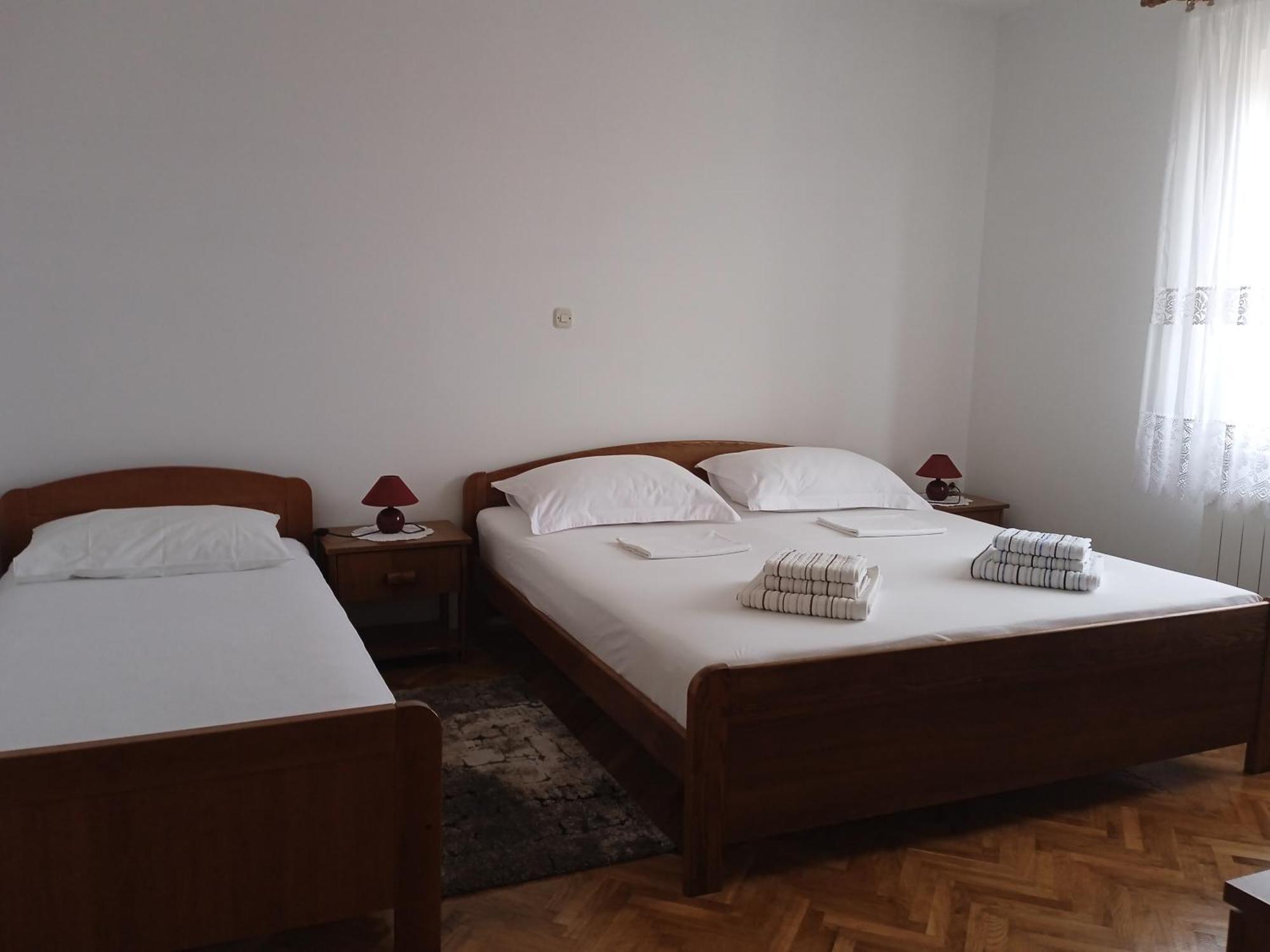 Apartmani Vesna Lun  Zewnętrze zdjęcie